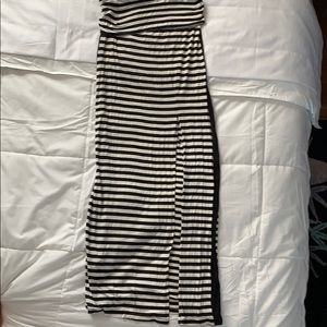 Maxi skirt ! Striped with a long slit